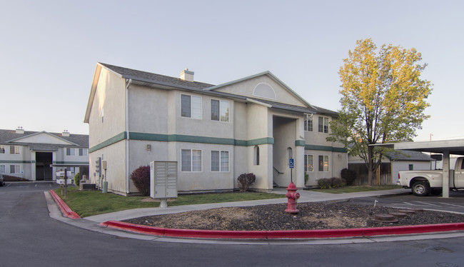 Cascade Apartments in Meridian, ID - Building Photo - Building Photo