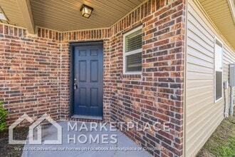 981 E Starling St in Fayetteville, AR - Building Photo - Building Photo