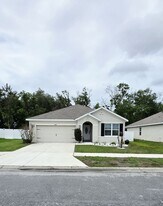 36827 Goffaux Loop in Zephyrhills, FL - Building Photo