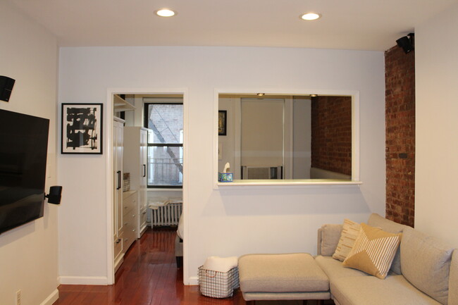 175 Bleecker St in New York, NY - Building Photo - Building Photo