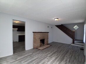 930 N Bowman Ave in Danville, IL - Building Photo - Building Photo