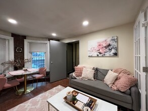 4 Wellington St, Unit 1 in Boston, MA - Building Photo - Building Photo