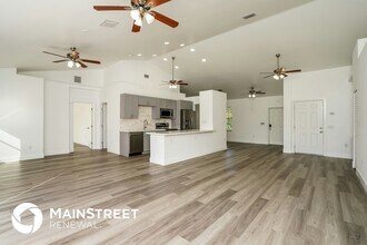 5227 3rd St W in Lehigh Acres, FL - Building Photo - Building Photo