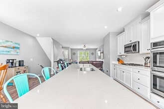 43871 Eucalyptus Way in California, MD - Building Photo - Building Photo