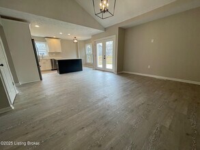 7308 Buffington Ct in Louisville, KY - Building Photo - Building Photo