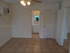 12905 Arch Creek Rd in North Miami, FL - Building Photo - Building Photo