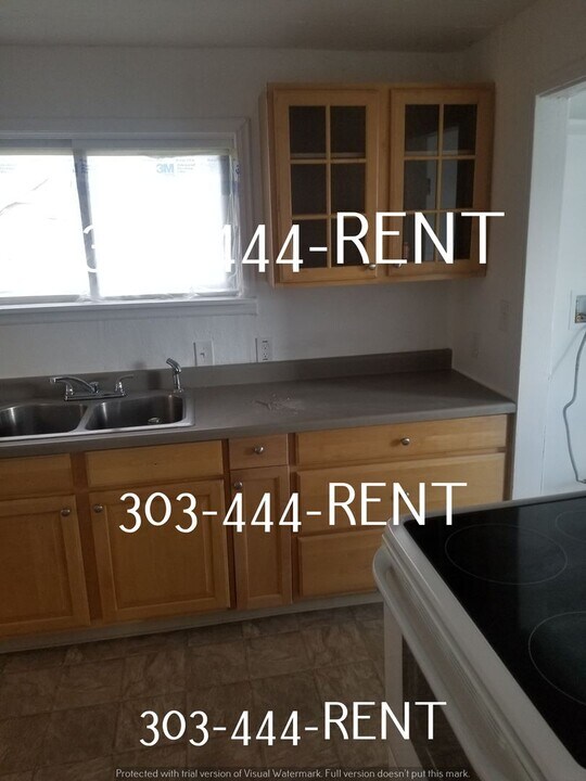 1424 Ames St in Lakewood, CO - Building Photo
