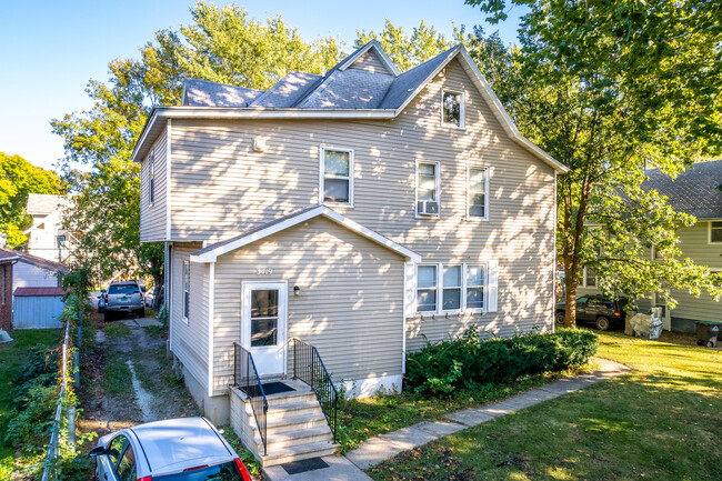 3419 1st St in Des Moines, IA - Building Photo - Primary Photo