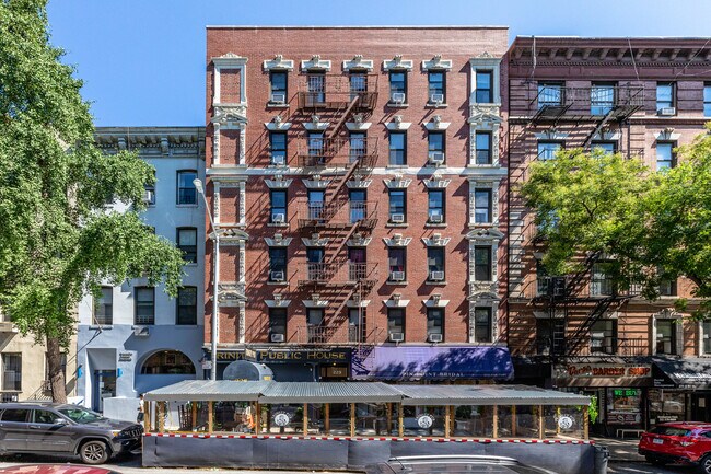 229 E 84th St in New York, NY - Foto de edificio - Building Photo