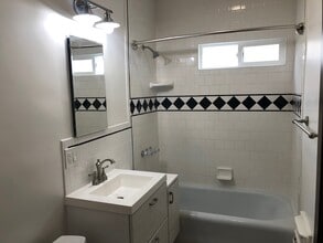 768 Orizaba Ave in Long Beach, CA - Foto de edificio - Building Photo