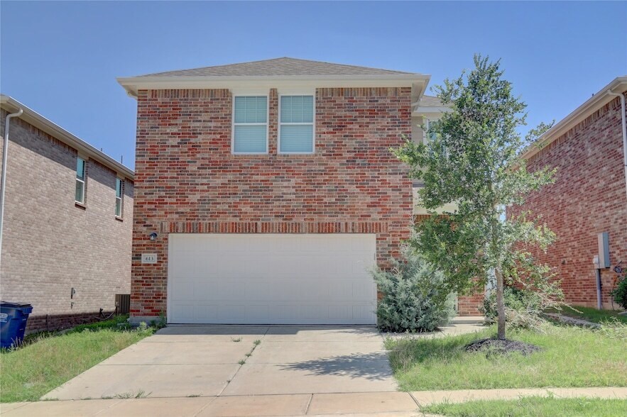 613 Colgate Cir in Princeton, TX - Building Photo