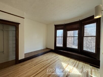 2712 Dupont Ave S in Minneapolis, MN - Building Photo - Building Photo