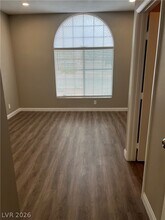 9513 Lazy River Dr in Las Vegas, NV - Building Photo - Building Photo