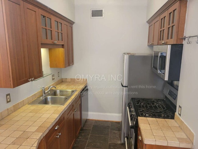 908 Juniper St NE in Atlanta, GA - Building Photo - Building Photo