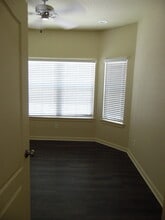 301 Panther Way in Hewitt, TX - Building Photo - Building Photo