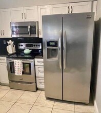 8332 SW 23rd Ct in Miramar, FL - Building Photo - Building Photo