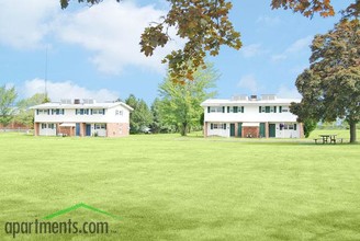 Spring Meadows in Romulus, NY - Foto de edificio - Building Photo