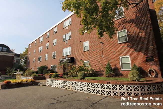 110 Babcock St in Brookline, MA - Building Photo - Building Photo