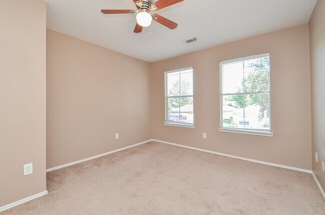 17327 Davenway Dr in Houston, TX - Building Photo - Building Photo