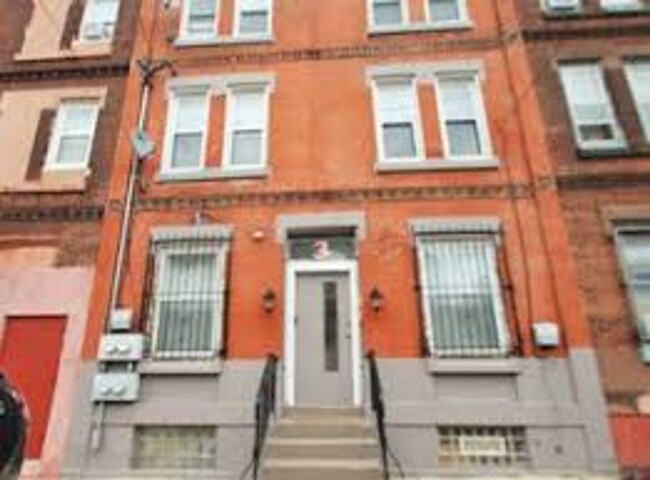 property at 5 S 43rd St