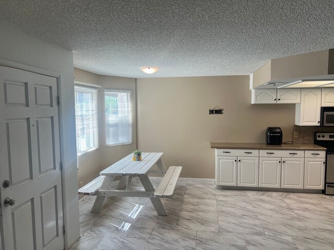 901 Sulphur Springs Ln in Las Vegas, NV - Building Photo - Building Photo