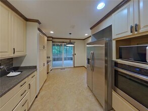 7407 Laredo Dr in Chanhassen, MN - Building Photo - Building Photo