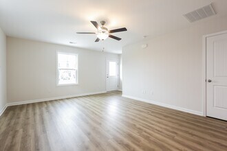 333 Noble Ln in Pendleton, SC - Building Photo - Building Photo