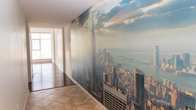411 W Seaside Way in Long Beach, CA - Building Photo - Building Photo