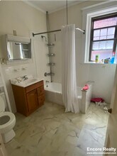 75 Longwood Ave in Brookline, MA - Foto de edificio - Building Photo