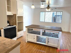 1000 Highmoor Ave in Bakersfield, CA - Building Photo - Building Photo