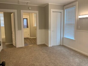 2036 W Riverside Ave-Unit -04 in Spokane, WA - Building Photo - Building Photo