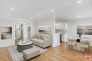 4457 Murietta Ave in Los Angeles, CA - Building Photo