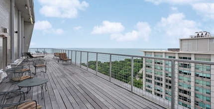 3600 N Lake Shore Dr, Unit 1604 in Chicago, IL - Foto de edificio - Building Photo