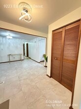 9223 Esplanade Dr in Windsor, ON - Building Photo - Building Photo