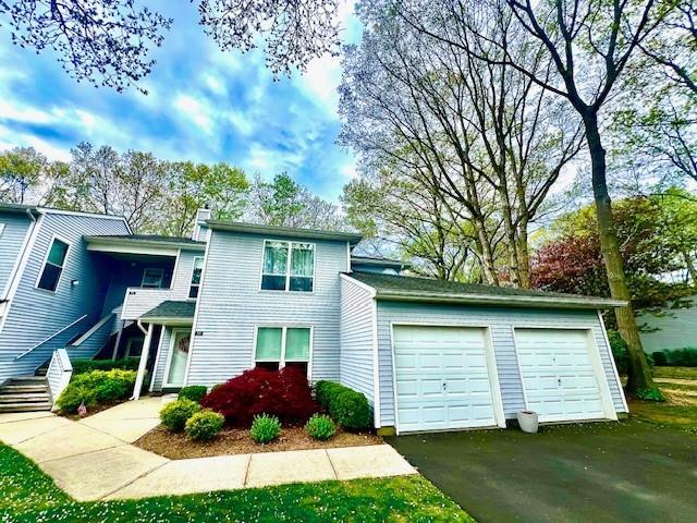 property at 54 Lakeview Dr