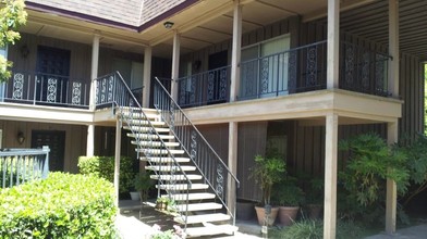 Casa Del Mar Apartments in Fresno, CA - Foto de edificio - Building Photo