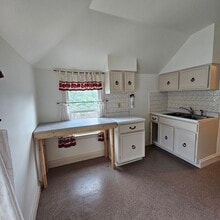 320 E Indiana Ave, Unit B in Spokane, WA - Building Photo - Building Photo