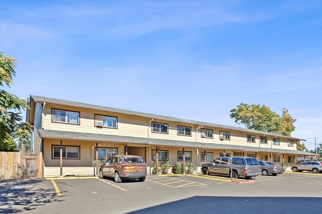 Bush Street in Portland, OR - Foto de edificio