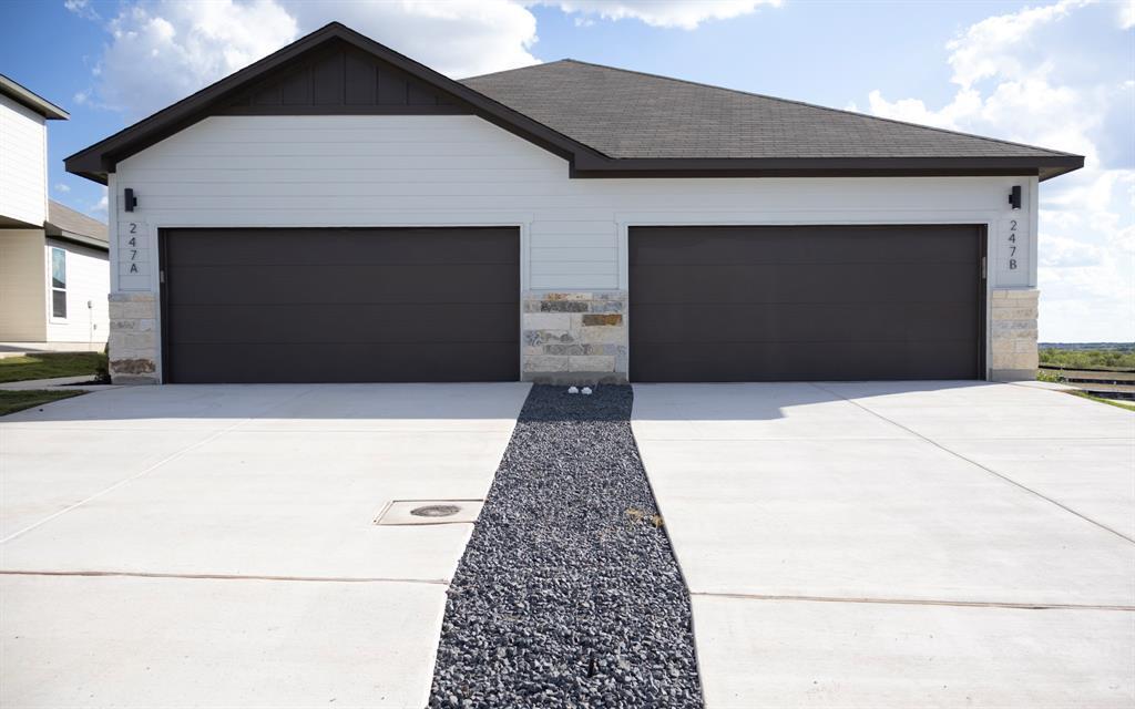 247 Schrader Dr in Buda, TX - Building Photo