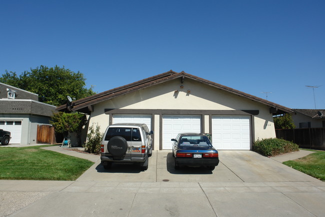 4162 Wessex Dr in San Jose, CA - Foto de edificio - Building Photo