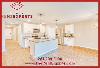 20675 Mercury Dr in Robertsdale, AL - Building Photo - Building Photo