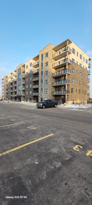 1000 Lackner Pl in Kitchener, ON - Building Photo