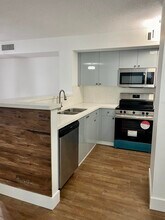 631 SW 111th Ln in Pembroke Pines, FL - Building Photo - Building Photo