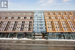 1720 Bayview Ave in Toronto, ON - Building Photo