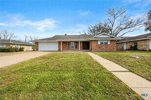 3017 Oaklawn Dr in Temple, TX - Building Photo