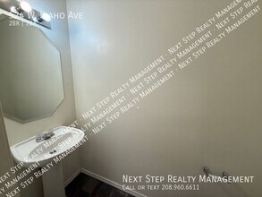 524 W Idaho Ave in Meridian, ID - Building Photo - Building Photo