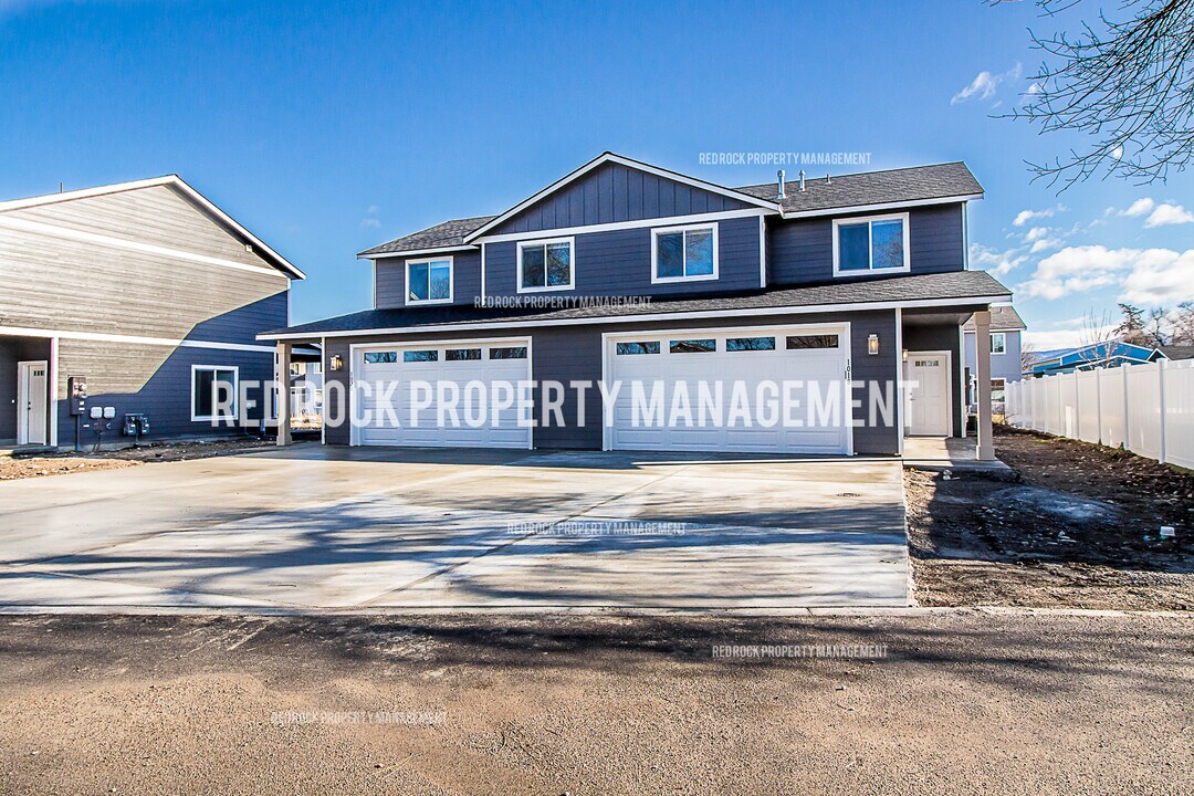 1118 N Davis Ln in Spokane Valley, WA - Building Photo