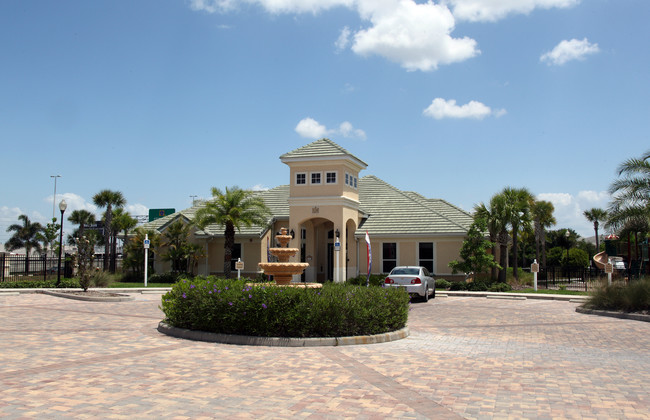 Clear Harbor Apartments in Pinellas Park, FL - Building Photo - Building Photo