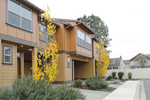 Alexander Rowhouses Apartments