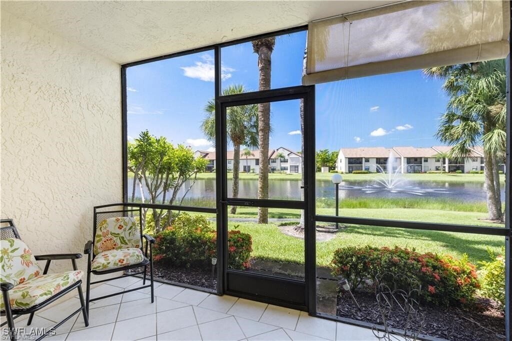 8445 Charter Club Cir in Ft. Myers, FL - Building Photo